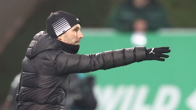 Fürth-Trainer Stefan Leitl gibt die Hoffnung nicht auf.