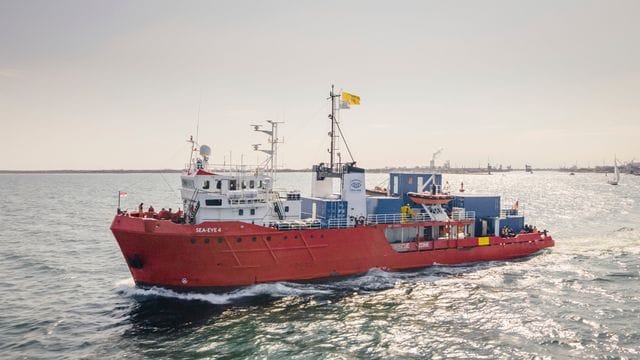 Die Sea-Eye 4 wird von deutschen Seenotrettern auf dem Mittelmeer betrieben: Finanziert hat sie unter anderem Untited 4 Rescue. Die Sea-Eye 4 wird von deutschen Seenotrettern auf dem Mittelmeer betrieben: Finanziert hat sie unter anderem Untited 4 Rescue.