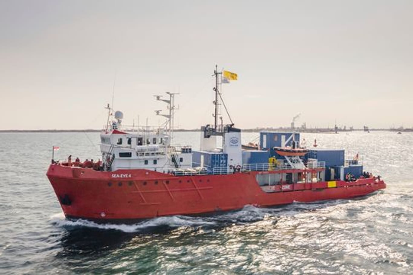 Die Sea-Eye 4 wird von deutschen Seenotrettern auf dem Mittelmeer betrieben: Finanziert hat sie unter anderem Untited 4 Rescue.
