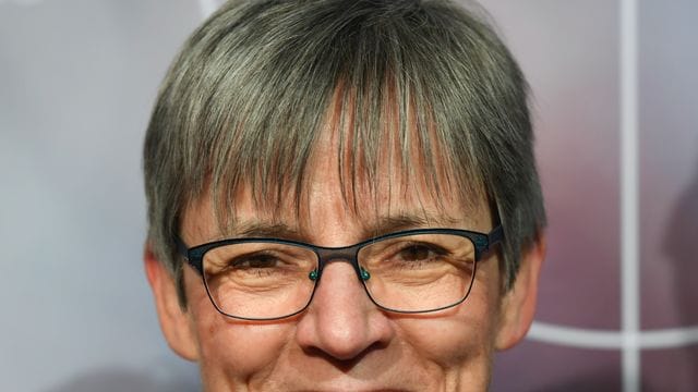 Menschenrechtsexpertin Sylvia Schenk kritisiert den FC Bayern. Menschenrechtsexpertin Sylvia Schenk kritisiert den FC Bayern.