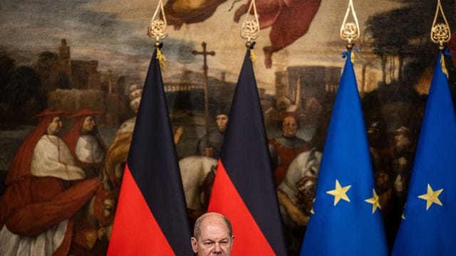 Bundeskanzler Olaf Scholz bei seinem Antrittsbesuch in Rom.