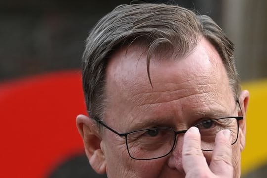 Thüringens Ministerpräsident Bodo Ramelow hat Ungeimpfte mit Misstrauen gegenüber mRNA-Impfstoffen dazu aufgerufen, den neu zugelassenen Novavax-Impfstoff zu nutzen.