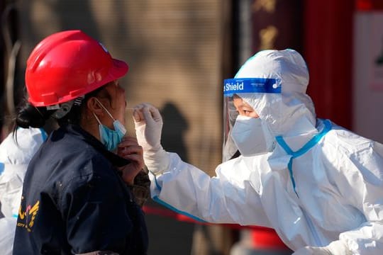 Coronatest in Xi'an: In der Metropole gelten strenge Ausgangsbeschränkungen.