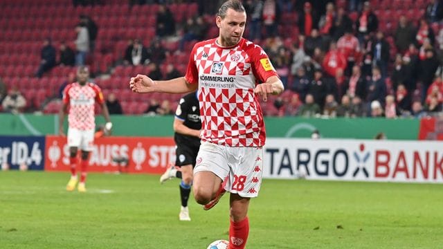 Der Mainzer Adam Szalai musste operiert werden.
