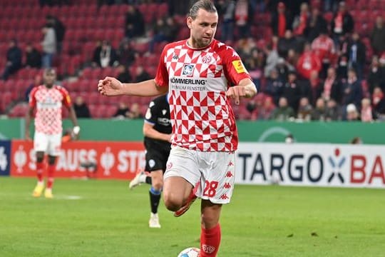 Der Mainzer Adam Szalai musste operiert werden.