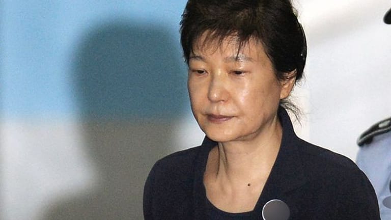 Park Geun Hye war 2012 als erste Frau ins Präsidentenamt des Landes gewählt worden.
