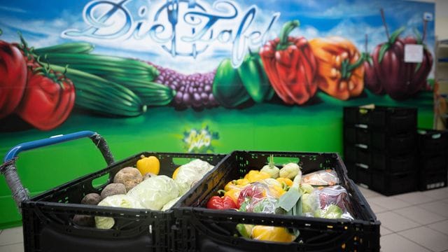 Frisches Obst und Gemüse werden in den Tafeln aktuell besonders nachgefragt. Frisches Obst und Gemüse werden in den Tafeln aktuell besonders nachgefragt.