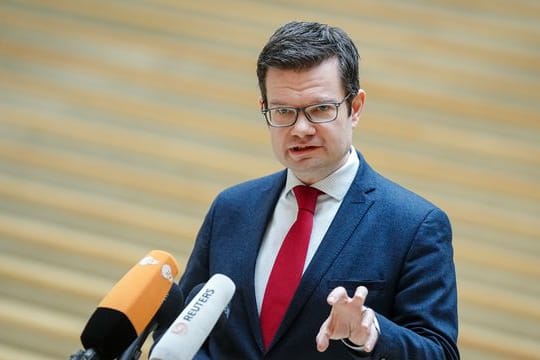 Justizminister Marco Buschmann (FDP) plant ein neues gesetzliches Modell für Lebensgemeinschaften.