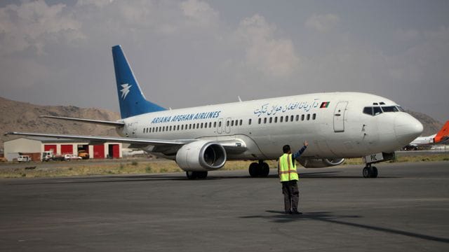 Die Taliban suchen nach Möglichkeiten, den Flughafen in Kabul zu betreiben.