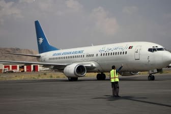 Die Taliban suchen nach Möglichkeiten, den Flughafen in Kabul zu betreiben.