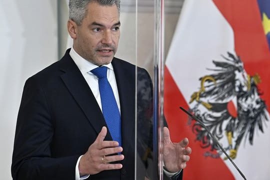 Bundeskanzler Karl Nehammer während einer Pressekonferenz in Wien.