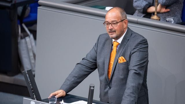 Uwe Witt verlässt die AfD, will sein Mandat aber weiter ausüben. Uwe Witt verlässt die AfD, will sein Mandat aber weiter ausüben.