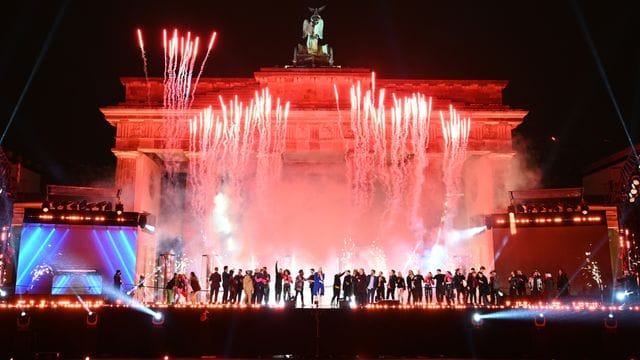 Deutschlands größte Silvesterparty in Berlin fiel auch diesmal wieder aus. Deutschlands größte Silvesterparty in Berlin fiel auch diesmal wieder aus.