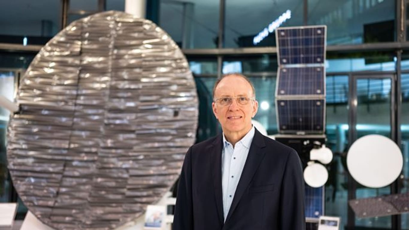 Marco Fuchs, Vorstandsvorsitzender des Raumfahrtunternehmens OHB SE plädiert für verbindliche Regeln, um das Problem mit Weltraumschrott zu lösen.