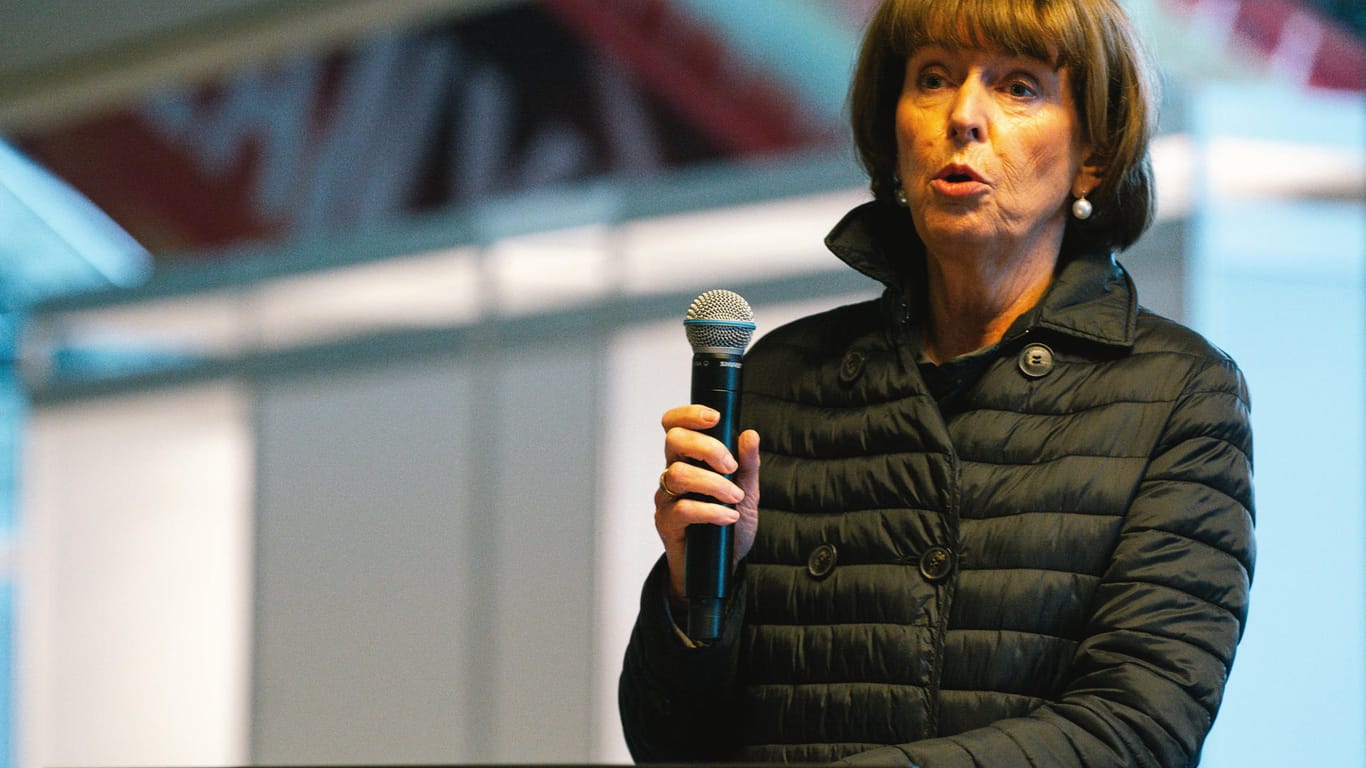Kölns Oberbürgermeisterin Henriette Reker (Archivbild). Die parteilose Politikerin hat sich bestürzt über den "respektlosen" Vandalismus geäußert.