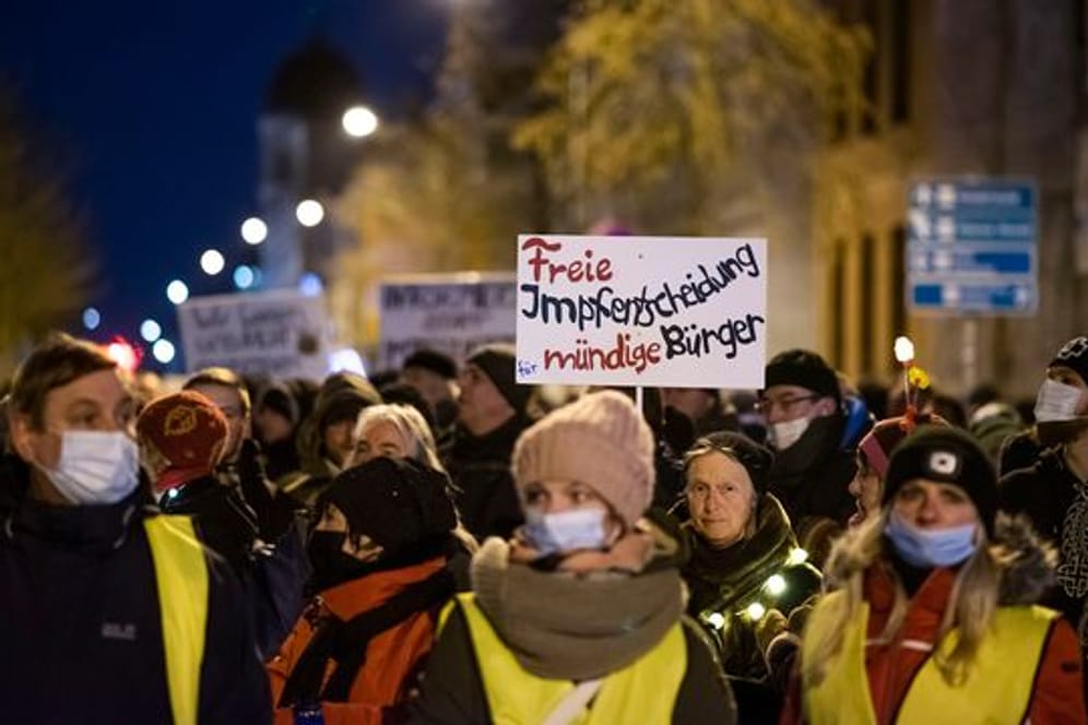 Protest gegen die Corona-Maßnahmen in Rostock.