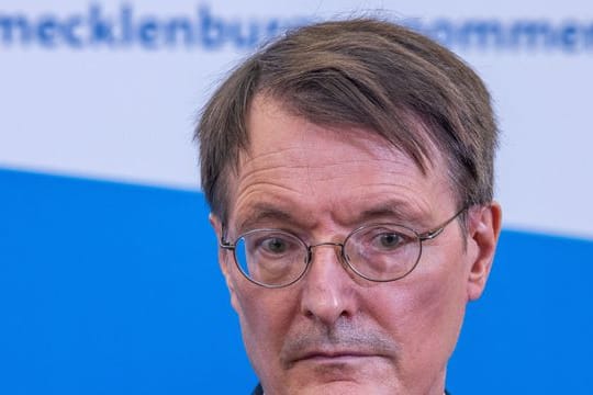 Gesundheitsminister Karl Lauterbach spricht sich klar gegen ein Impfregister aus.