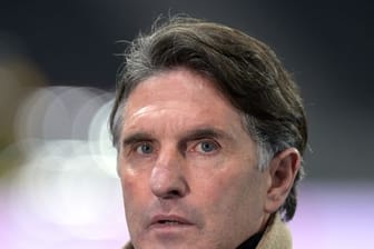 Laut Sport1 erhält Trainer Bruno Labbadia in Genua einen Vertrag bis zum Sommer 2024.