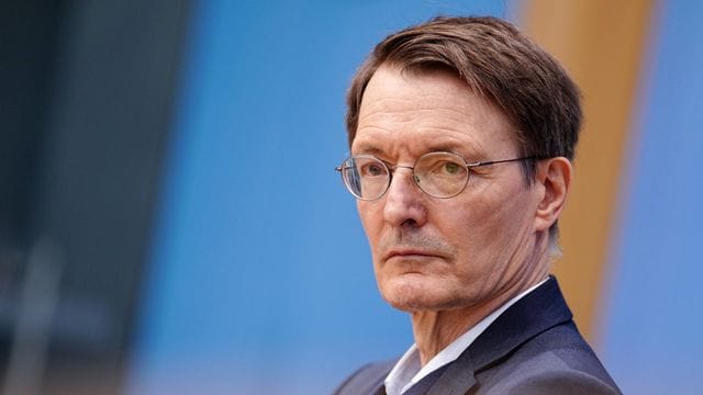 Bundesgesundheitsminister Karl Lauterbach befürwortet eine Impfpflicht. Bundesgesundheitsminister Karl Lauterbach befürwortet eine Impfpflicht.
