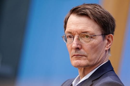 Bundesgesundheitsminister Karl Lauterbach befürwortet eine Impfpflicht.