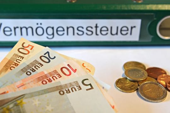 "Besteuert uns, die Reichen, und zwar jetzt", fordert eine Gruppe von Millionären und Milliardären.