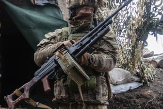 Großbritannien hatte jüngst angekündigt, die ukrainische Armee mit Verteidigungswaffen unterstützen zu wollen.