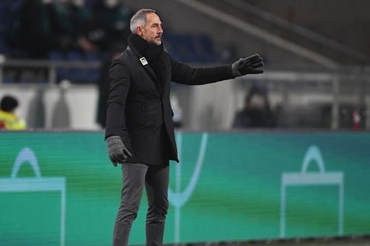 Gladbachs Trainer Adi Hütter bezeichnet die aktuelle Krise als schwerste Situation seiner Karriere.