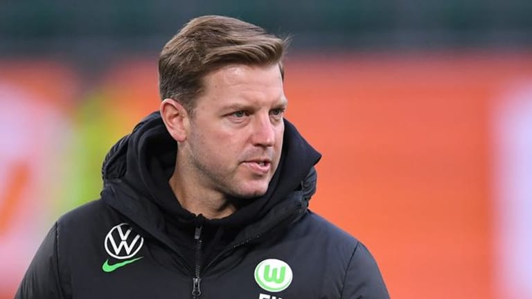 Wolfsburgs Trainer Florian Kohfeldt hofft auf einen Sieg gegen RB Leipzig.