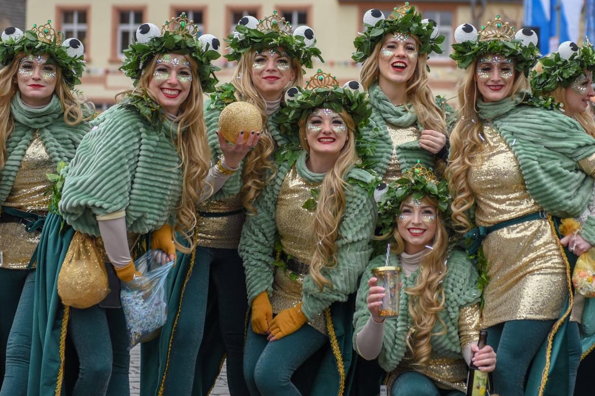 Weiberfastnacht: Frauen übernehmen an diesem Karnevalstag die Macht.