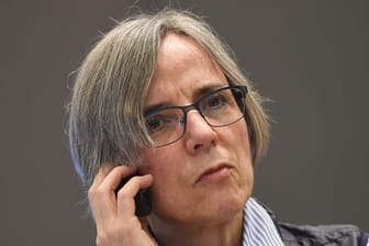 Menschenrechtsanwältin Sylvia Schenk sieht in der DOSB-Krise mehr als nur einen "riesigen Reputationsschaden".