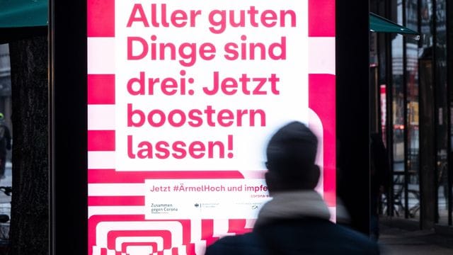 Das Verb "boostern" ist zum Anglizismus des Jahres 2021 gekürt worden. Das Verb "boostern" ist zum Anglizismus des Jahres 2021 gekürt worden.