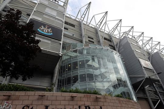 Blick auf das Stadion von Newcastle United, den St.