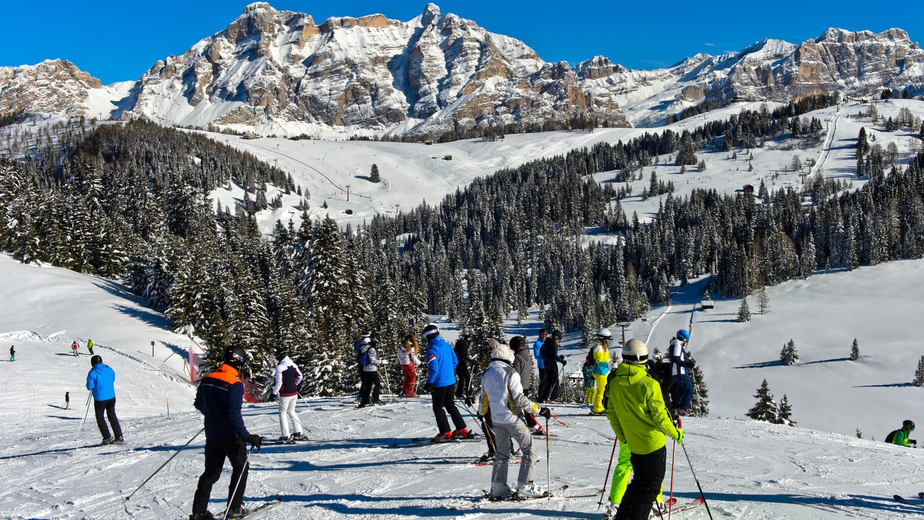 Questa nuova legge sullo sci ora si applica ai turisti in Italia