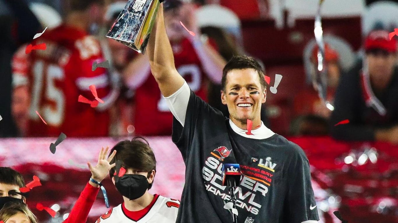 Tom Brady: Der siebenfache Super-Bowl-Champion hat nach 22 Jahren seine Football-Karriere offiziell beendet.
