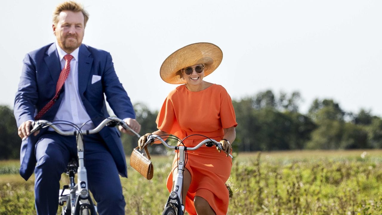 Ganz sportlich: König Willem-Alexander (l) und Königin Máxima. Ganz sportlich: König Willem-Alexander (l) und Königin Máxima.