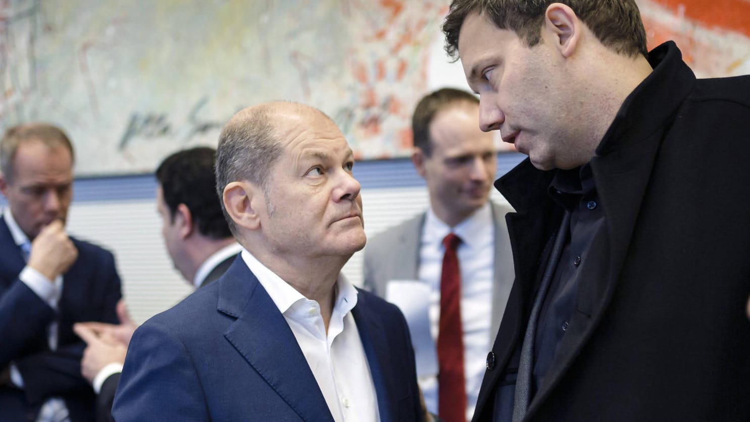 Olaf Scholz und Lars Klingbeil: der Kanzler, der SPD-Chef und die Haltung zu Russland.