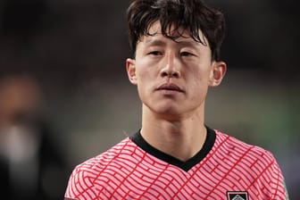 Jae-Sung Lee bei einem WM-Qualispiel (Archivbild): Der Mainzer Offensivmann wird mit seinem Land bei der WM vertreten sein.