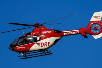 Ein Hubschrauber der DRF Luftrettung im Einsatz (Archivbild): Die DRF in Dortmund bekommt einen neuen leistungsfähigen Hubschrauber.