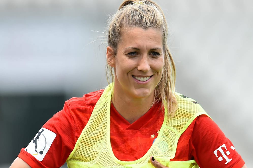 Verena Schweers: Die ehemalige Fußballspielerin hat ihre Schlagfertigkeit unter Beweis gestellt.