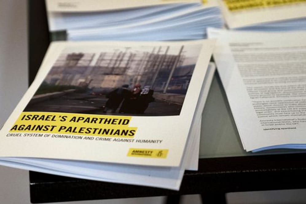 Amnesty International stellt in dem Bericht dar, wie Israel aus Sicht der Organisation gegenüber den Palästinensern ein "System der Unterdrückung und Herrschaft" ausübe.