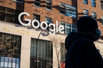 Google Headquarters in New York (Archiv): Der Internetgigant profitierte stark von der Corona-Krise.