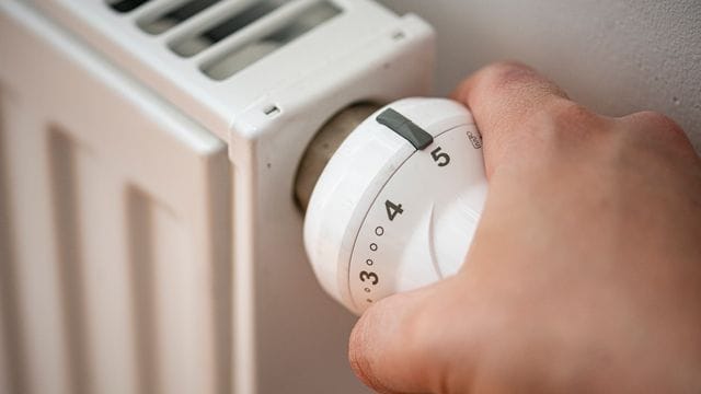 Im Sommer könnte die Heizkosten-Abrechnung viele Verbraucher überfordern. Im Sommer könnte die Heizkosten-Abrechnung viele Verbraucher überfordern.