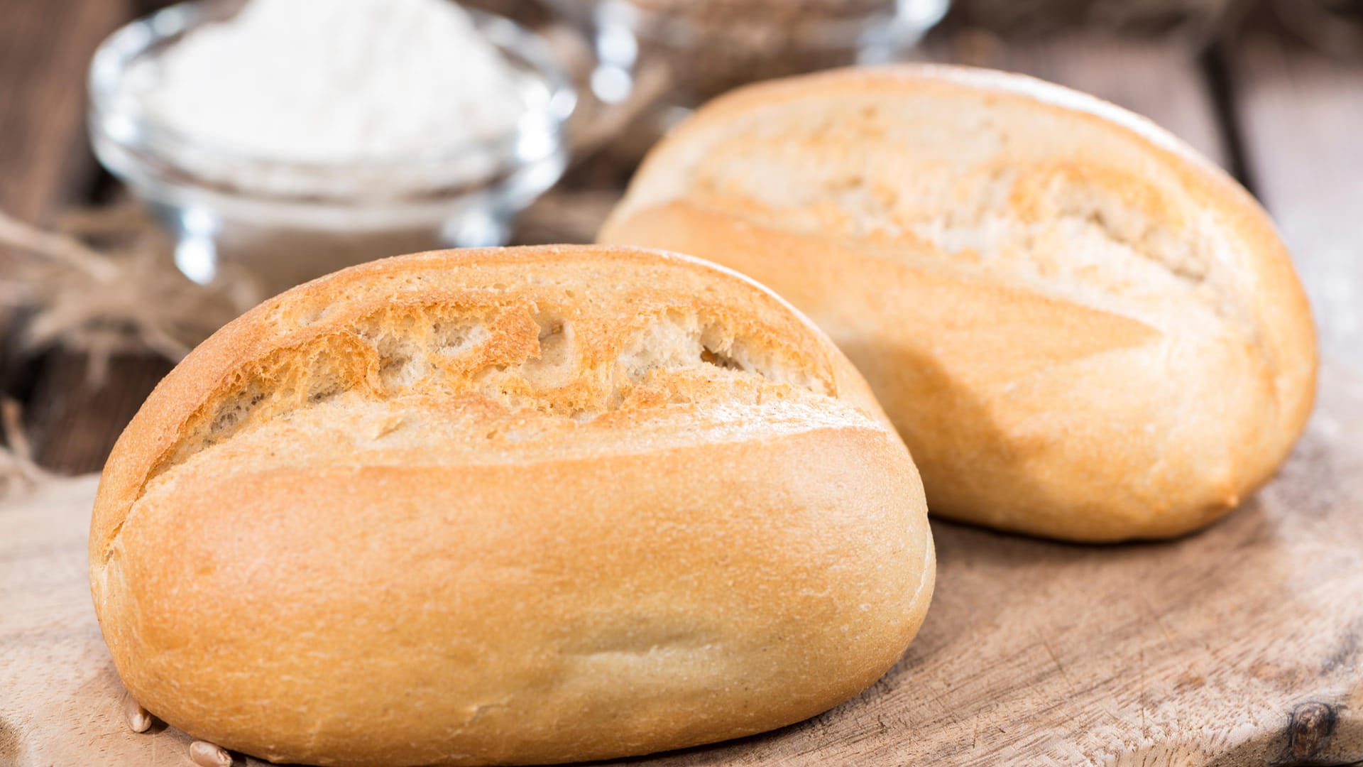 Frische Teilchen: Brötchen sollten knusprig und möglichst noch warm sein. (Symbolbild)