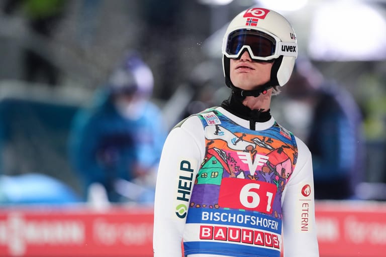 Daniel André Tande: Der Einzel-Skiflug-Weltmeister von 2018 hatte sich Mitte Januar mit dem Coronavirus infiziert und konnte sich nicht rechtzeitig freitesten. Der Norweger wird die Wettbewerbe in Peking verpassen.