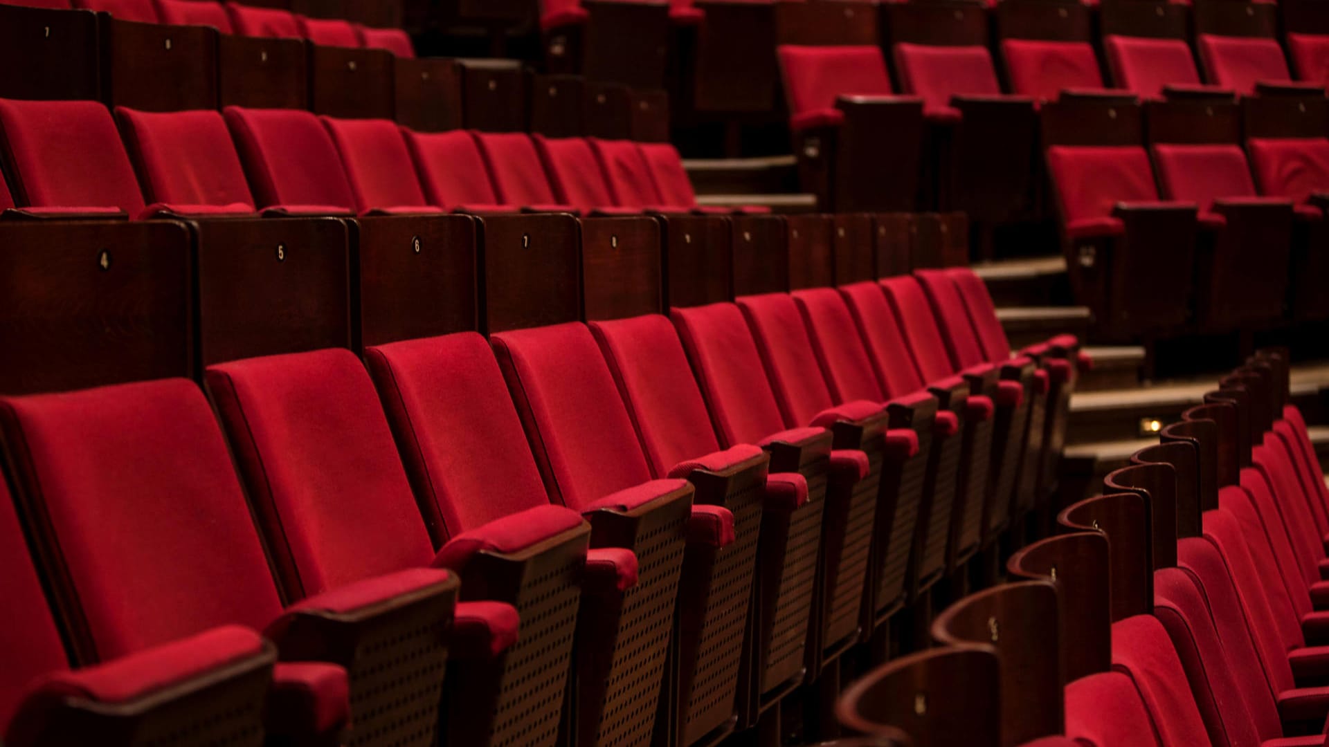 Sitzplätze im Theater (Symbolbild): 16 Spielstätten in Niedersachsen werden mit 500.000 Euro gefördert.