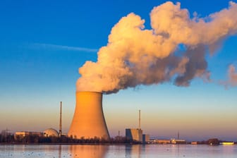 Atomkraftwerk: Mit massiver Kritik haben die Grünen auf die Entscheidung der EU-Kommission zur Taxonomie reagiert.