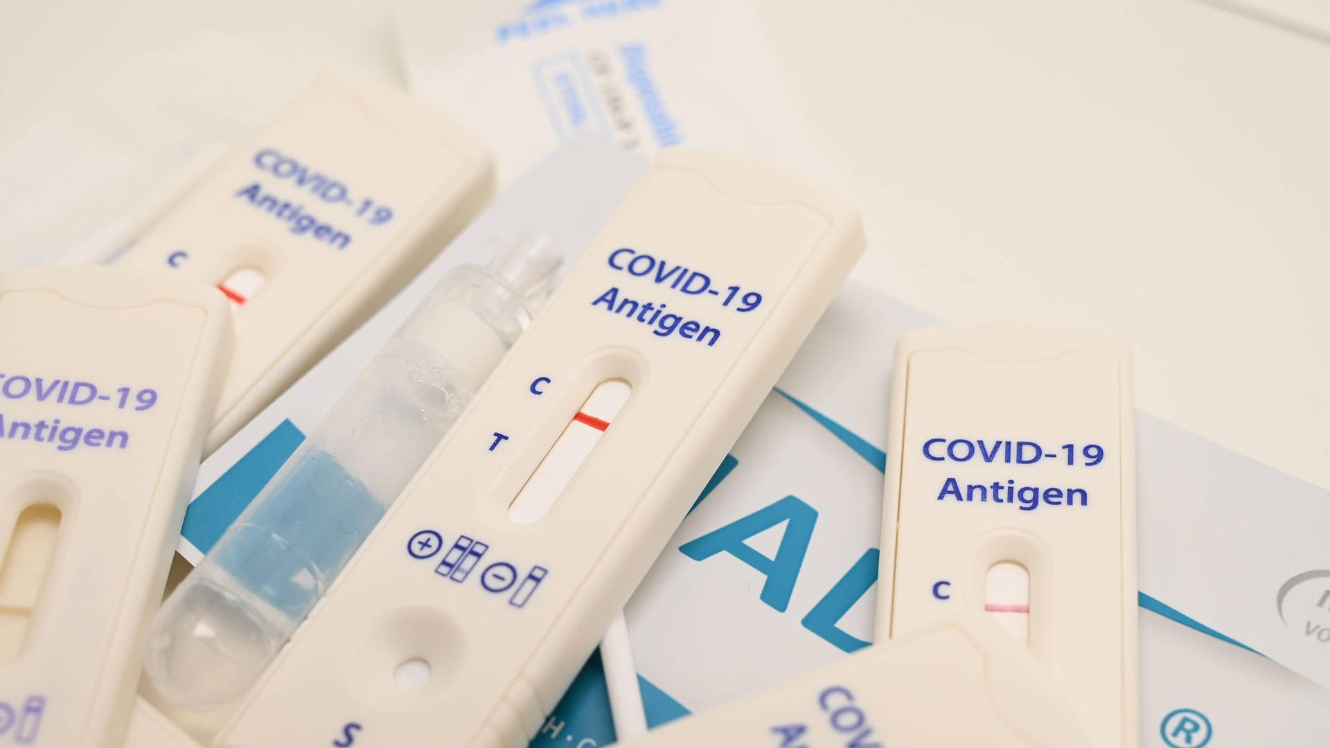 Corona Antigen-Test (Symbolbild): Künftig soll die Corona-Testpflicht in Niedersachsen geändert werden. Corona Antigen-Test (Symbolbild): Künftig soll die Corona-Testpflicht in Niedersachsen geändert werden.