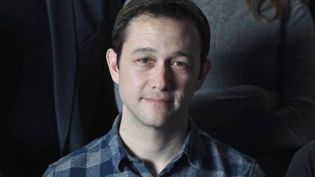 Schauspieler Joseph Gordon-Levitt verkörpert im neuen Thriller "White Night" den Sektenanführer Jim Jones. Schauspieler Joseph Gordon-Levitt verkörpert im neuen Thriller "White Night" den Sektenanführer Jim Jones.