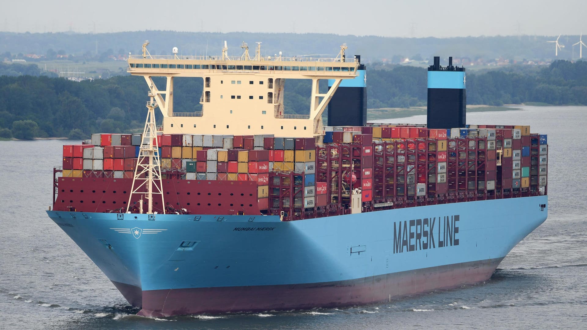 Niedersachsen, Hamburg: Das Containerschiff "Mumbai Maersk".