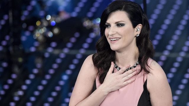 Die italienische Sängerin Laura Pausini moderiert den ESC.